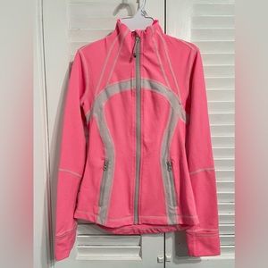 NWOT- Lululemon define jacket size 4